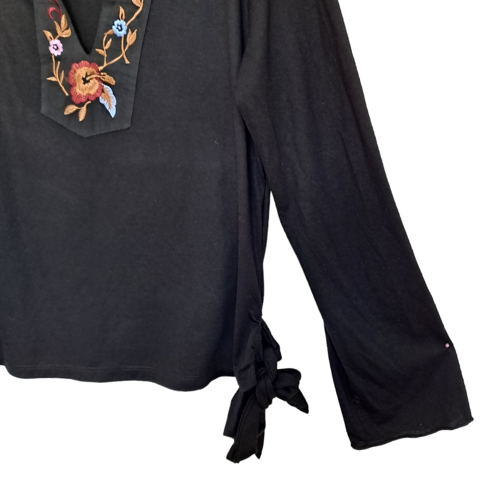 Bisou Bisou Michele Bohbot Vintage Black Boho Floral Embroidered Top szL - Picture 3 of 6